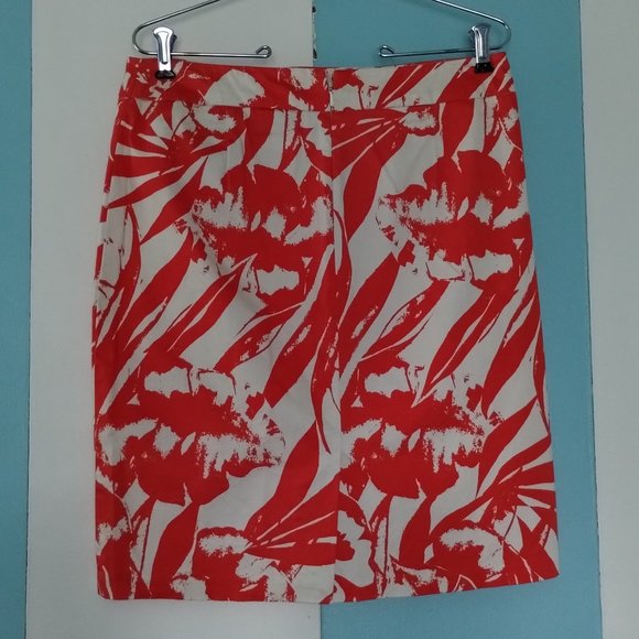 New York & Company Stretch Tropical Skirt - Picture 5 of 7